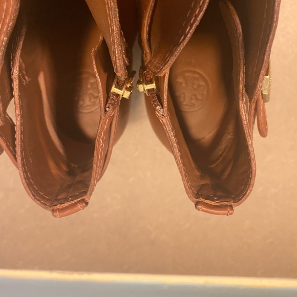 Tory Burch Logo Ankle boots, unboxed, great condition, size 11M - Picture 11 of 14